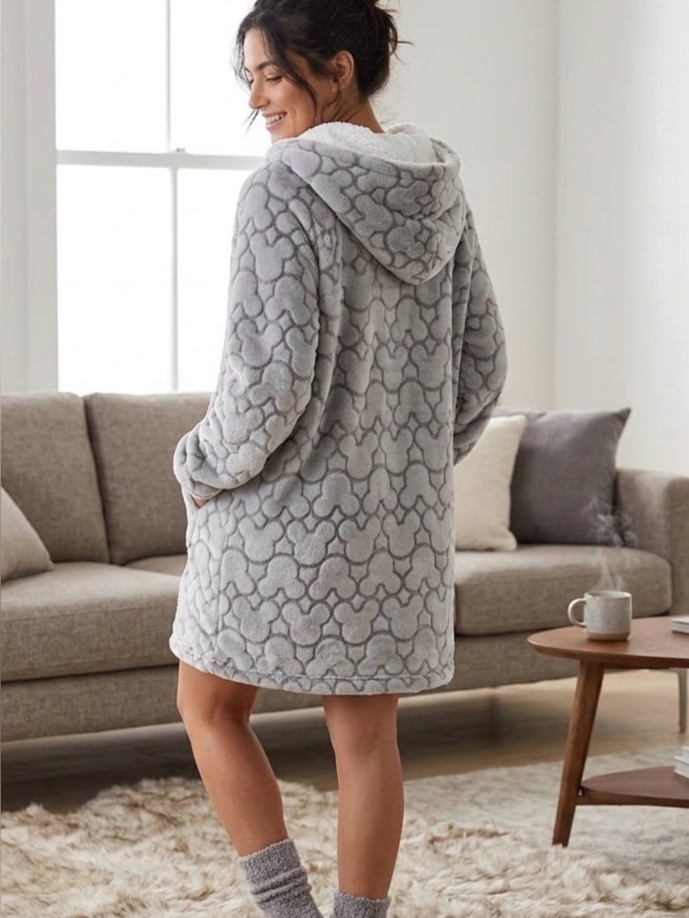 Disney Micky Fleece Gray Imprint Fuzzy Hoodie Pullover Robe Loungewear sz S EUC